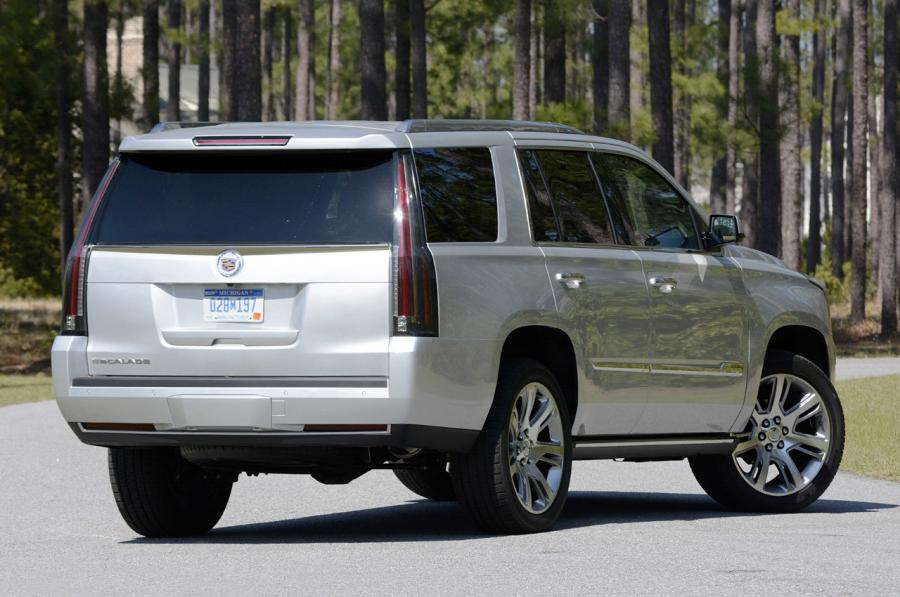  Cadillac Escalade 2015 года  (фото 80 из 91)